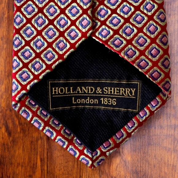 $275 - Holland & Sherry Red Blue Geometric Neck Tie - Saville Row - Made in USA - Picture 1 of 5
